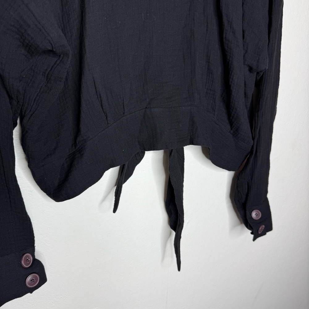 Free People Sunstreaks Black Cotton Gauze Button Front Tie Hem Shirt Top Size M - Picture 6 of 8
